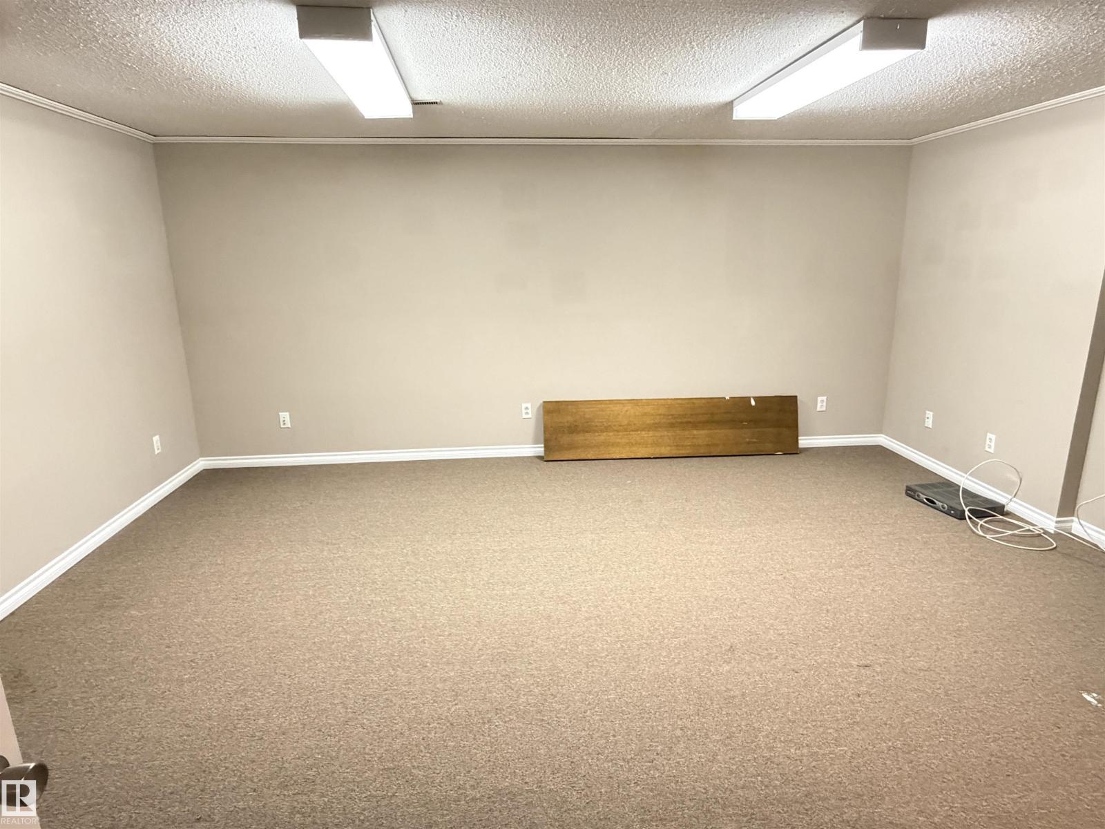 10503 110 ST - 38