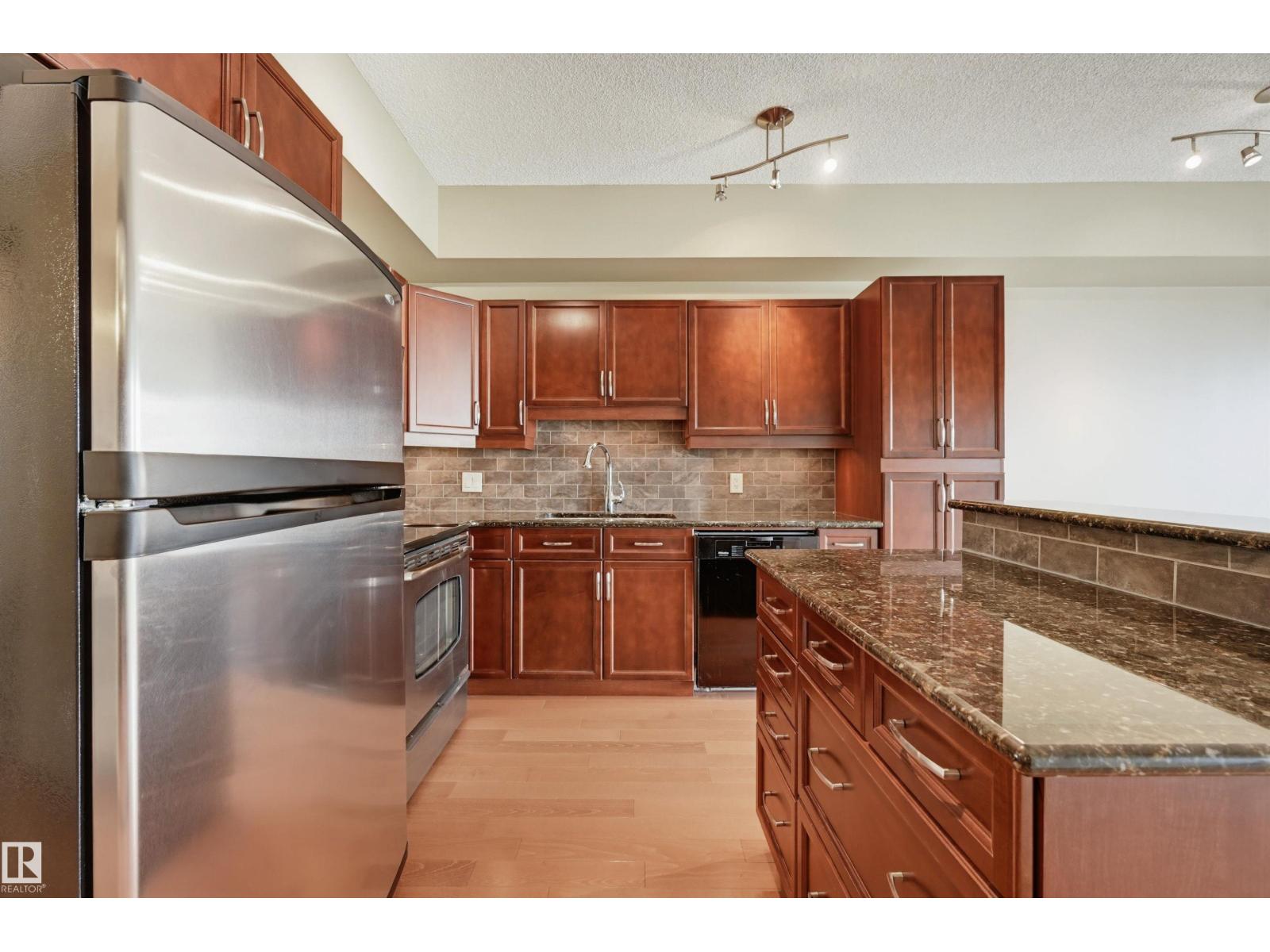 #610 10303 111 ST NW - 9