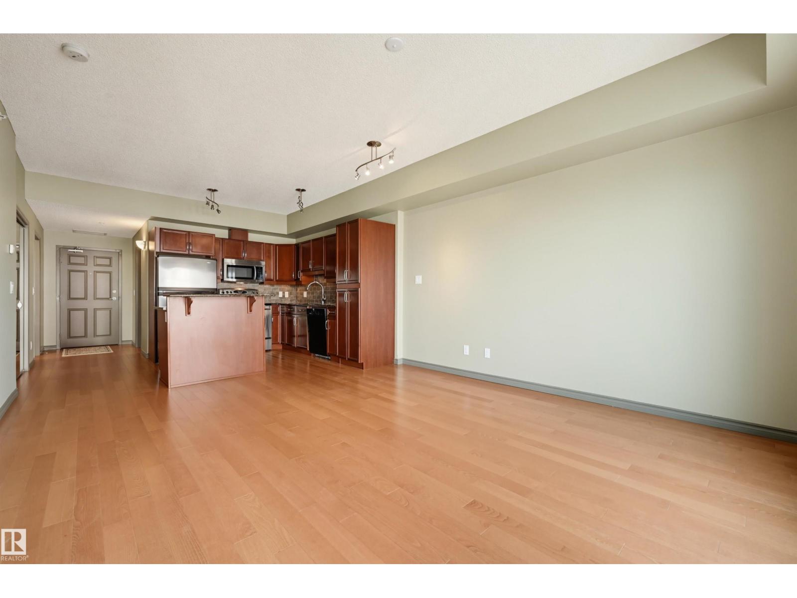 #610 10303 111 ST NW - 6