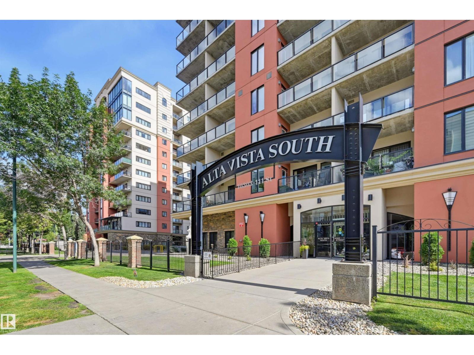 #610 10303 111 ST NW - 29