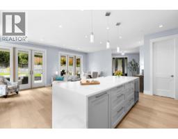 6560 Nelson Avenue, West Vancouver, BC V7W2A9 Photo 9