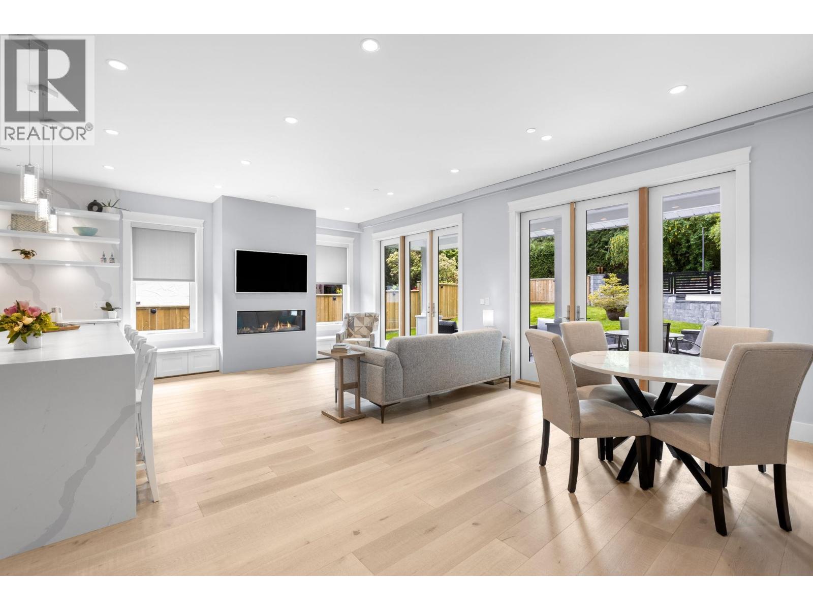 6560 NELSON AVENUE, West Vancouver — photo 3
