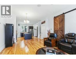 4pc Bathroom - 136 Comeau Crescent, Fort Mcmurray, AB T9K2X7 Photo 7