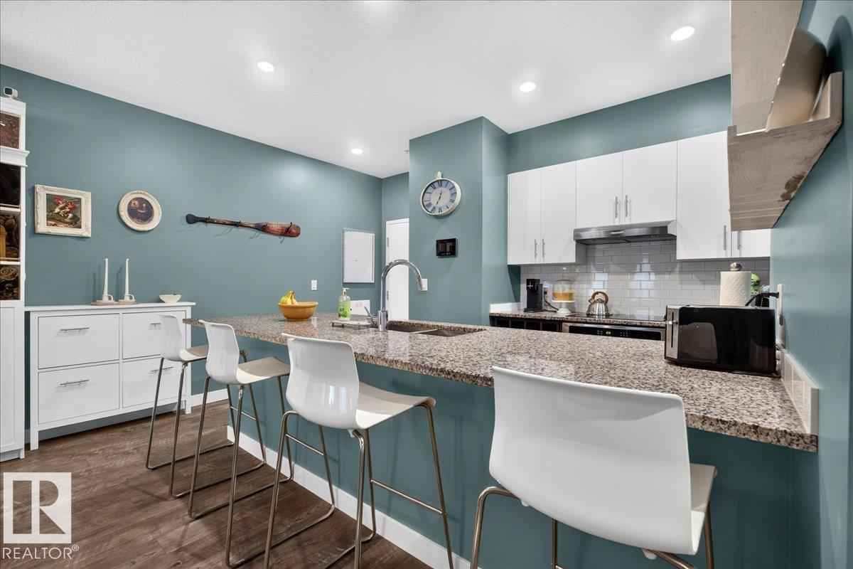 #101 – 10126 144 Street NW, Grovenor — photo 11 of 30: Property photo
