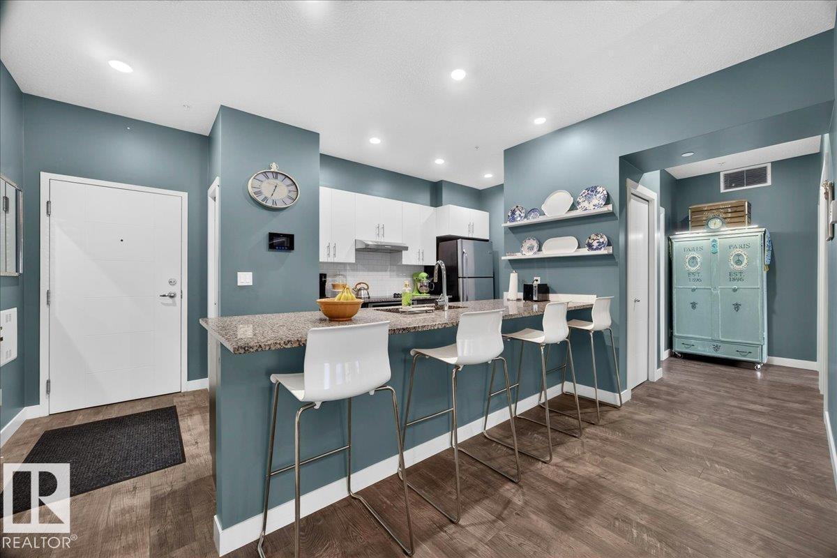 #101 – 10126 144 Street NW, Grovenor — photo 9 of 30: Property photo