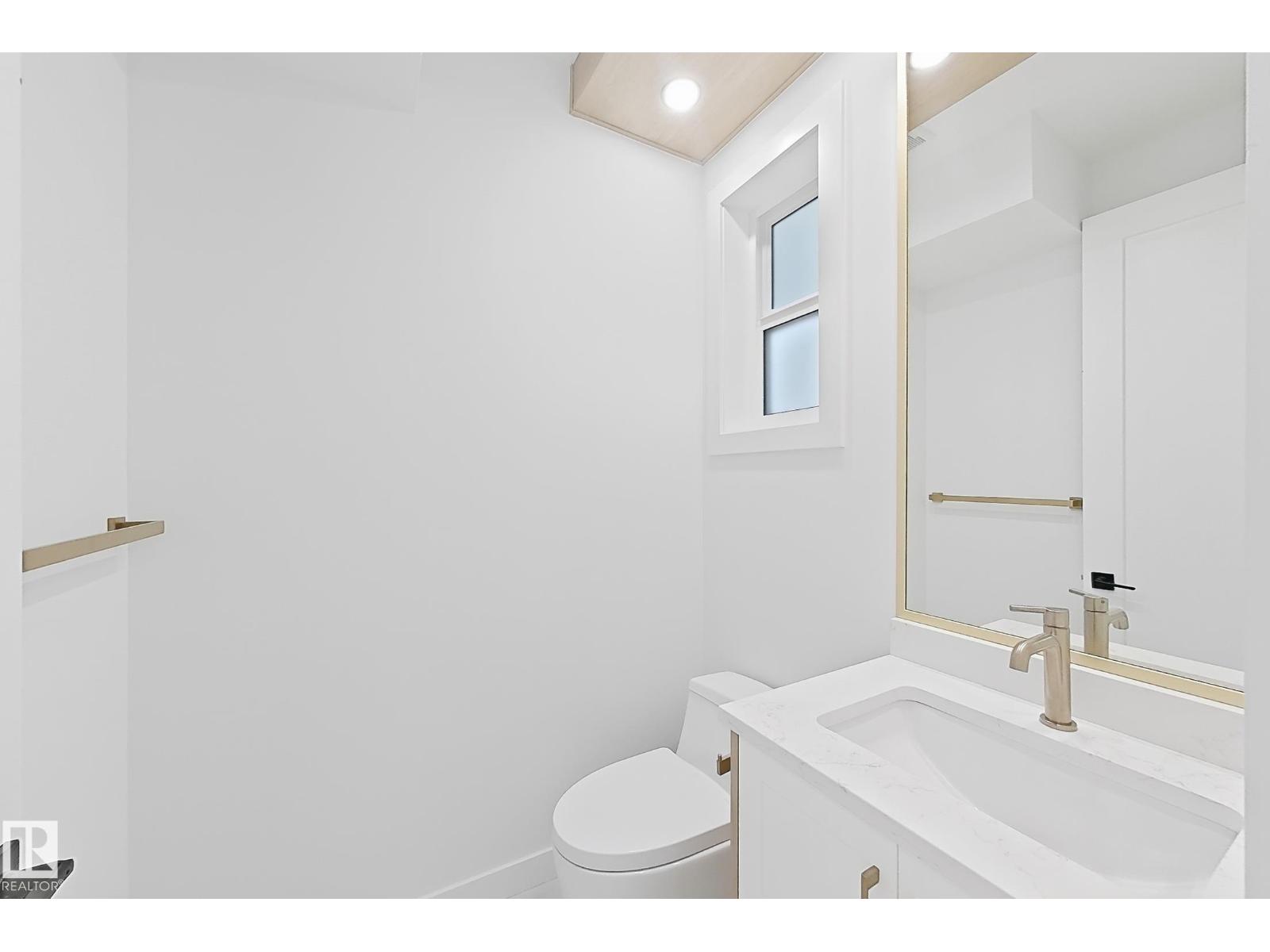 5411 64 ST - 10