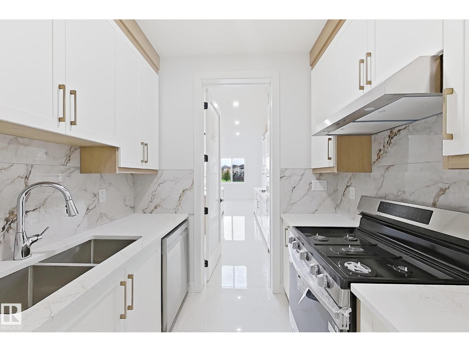 5411 64 ST - 12