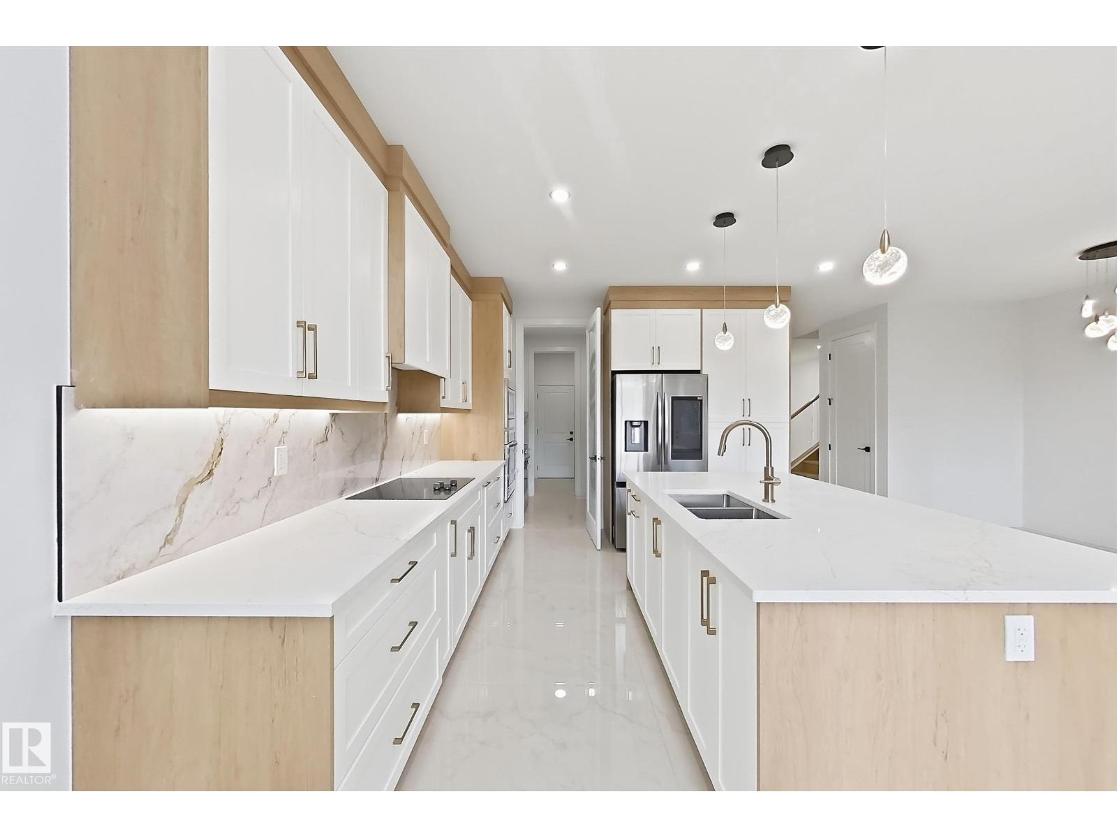 5411 64 ST - 13