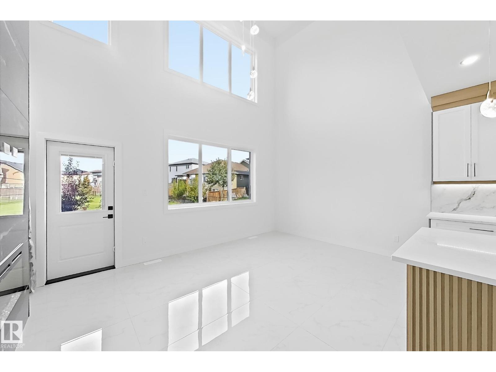 5411 64 ST - 15