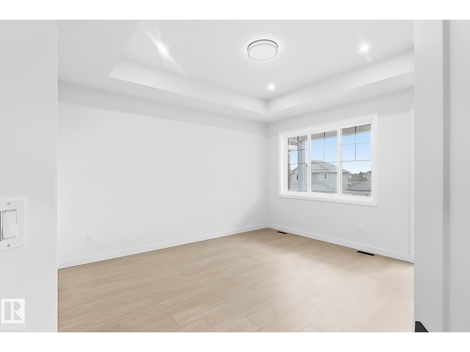 5411 64 ST - 24