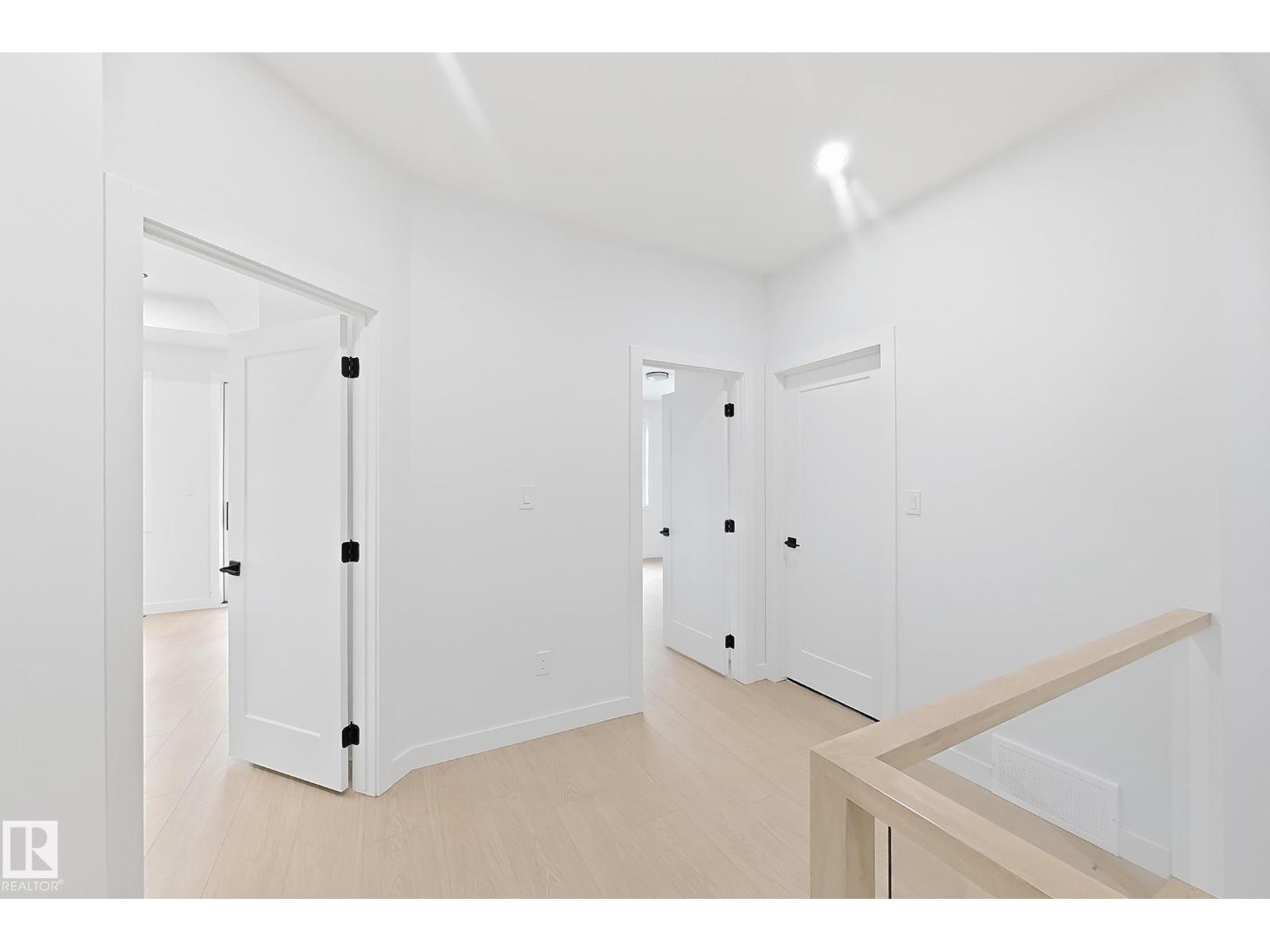 5411 64 ST - 28