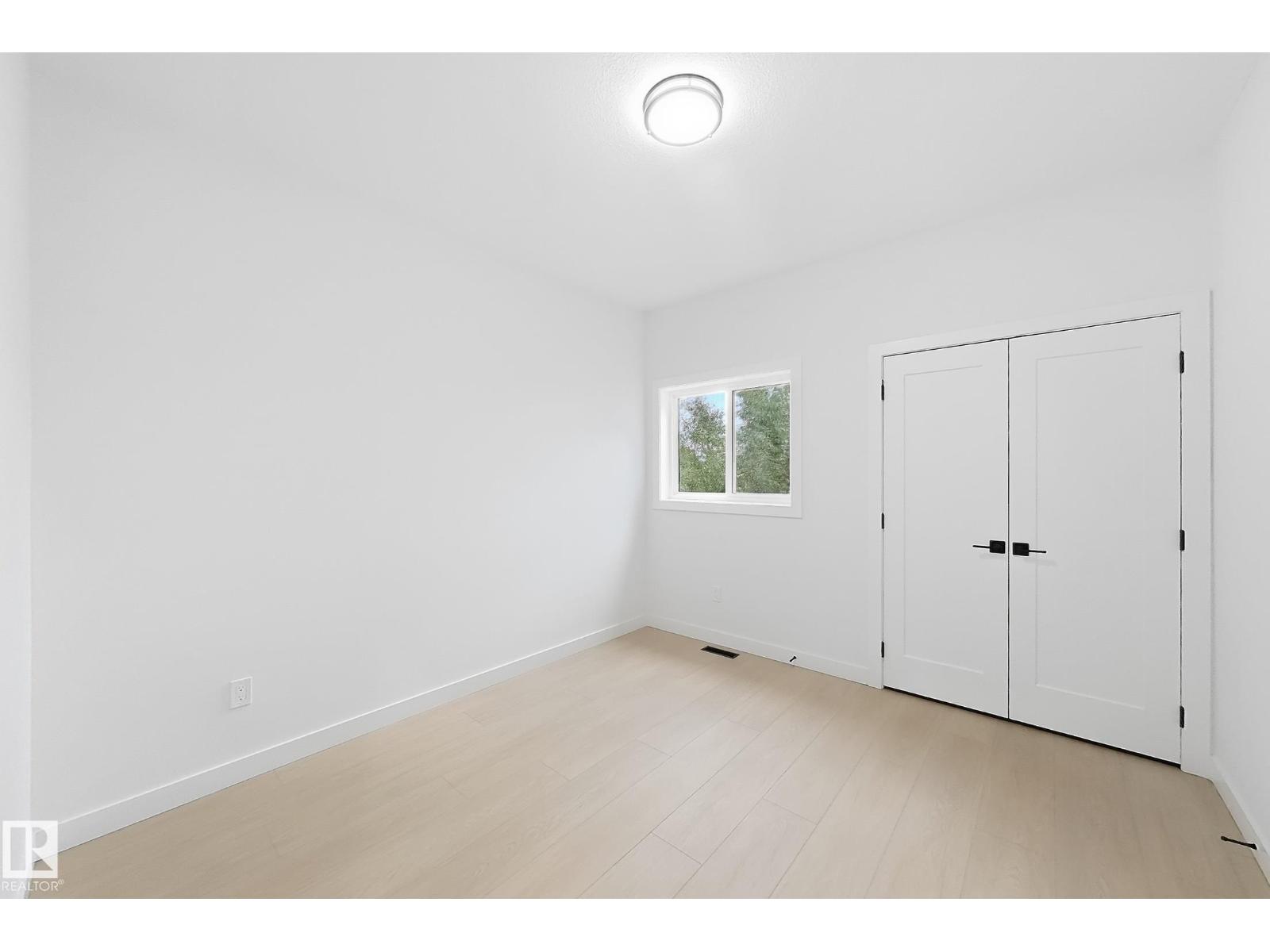 5411 64 ST - 31