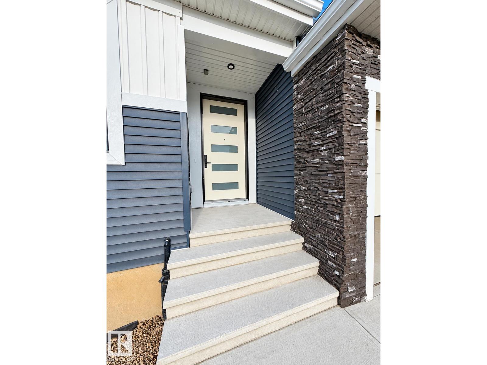 5411 64 ST - 4