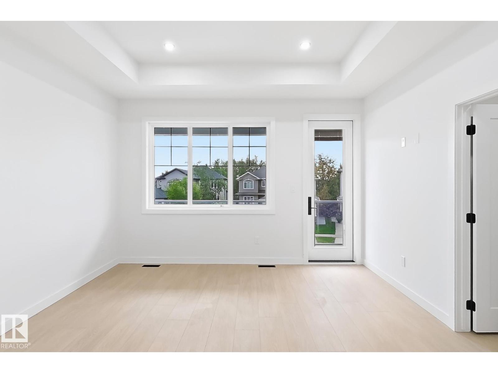 5411 64 ST - 40