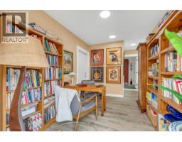 3pc Ensuite bath - 442 Alexander Ave Avenue Unit# 201, Penticton, BC V2A1E5 Photo 6