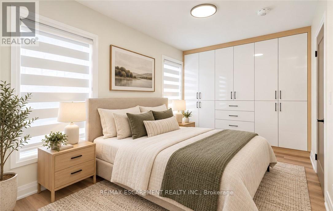 250 ROSSLYN AVENUE N - 24