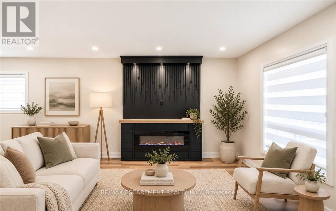 250 ROSSLYN AVENUE N - 5
