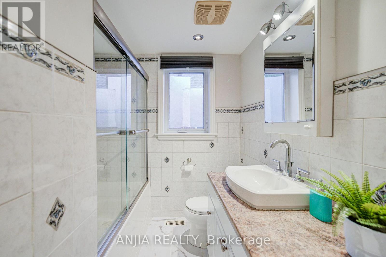 91 CANLISH ROAD - 28