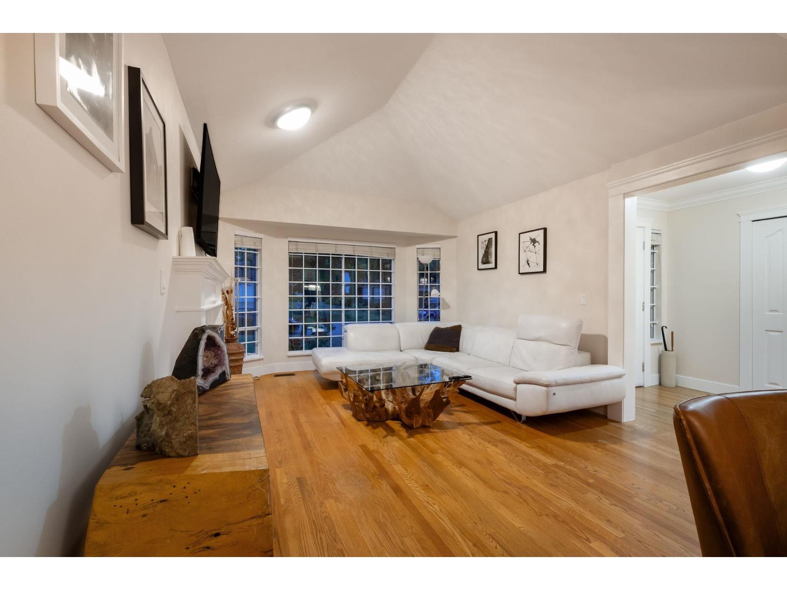 15295 111A Avenue, Surrey