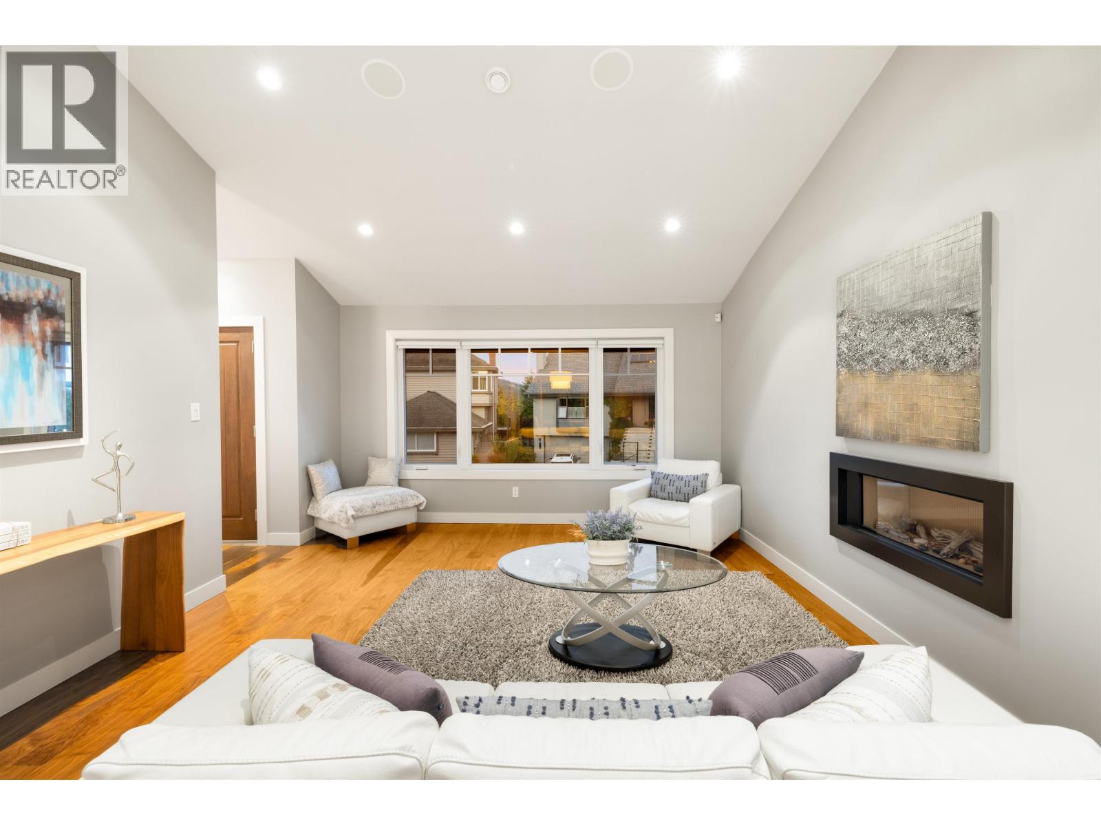 4786 MEADFEILD COURT, West Vancouver — photo 9