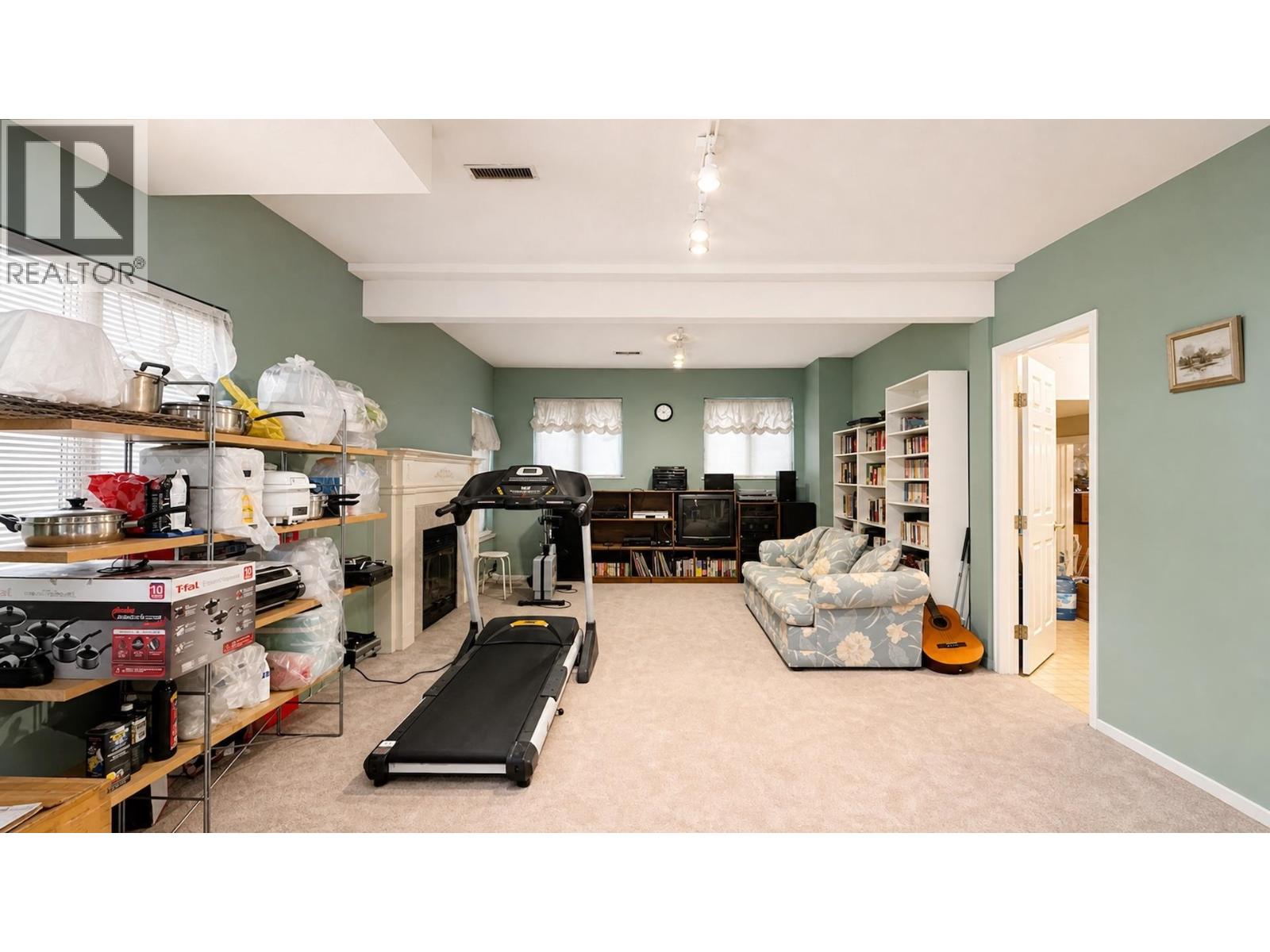 Photo of 1679 WESTOVER ROAD 17