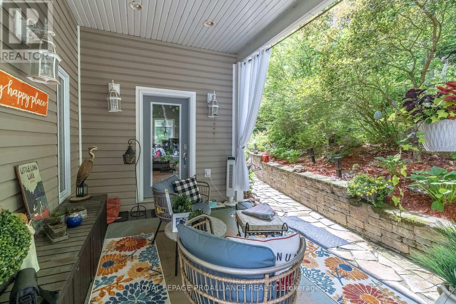 17B HUGHES LANE - 11