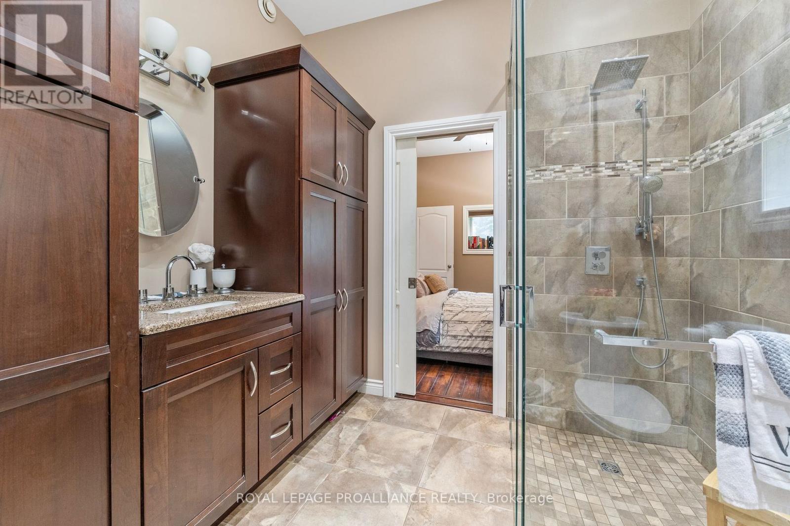 17B HUGHES LANE - 31