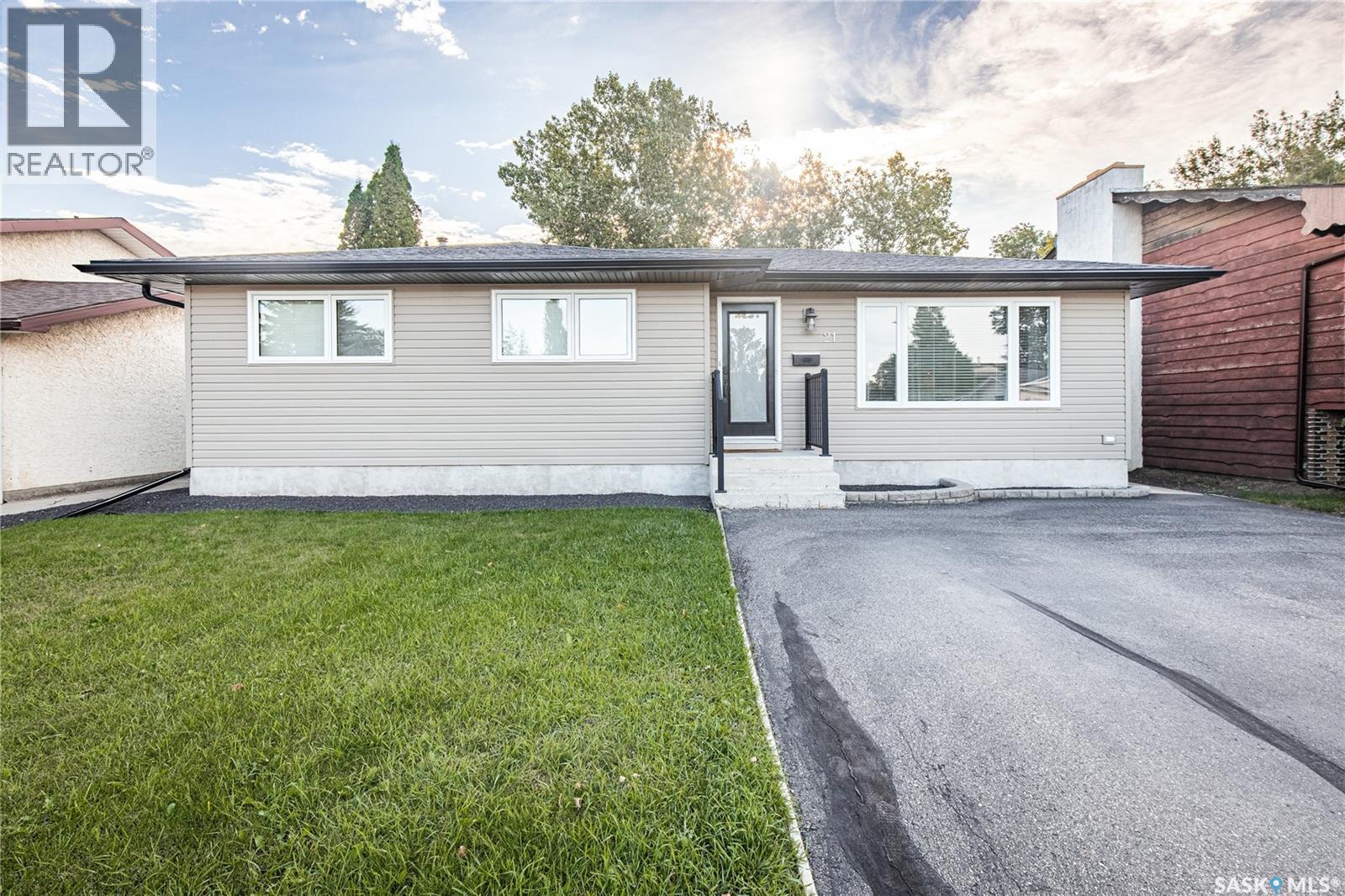 21 Blue Sage DRIVE, Moose Jaw — photo 3