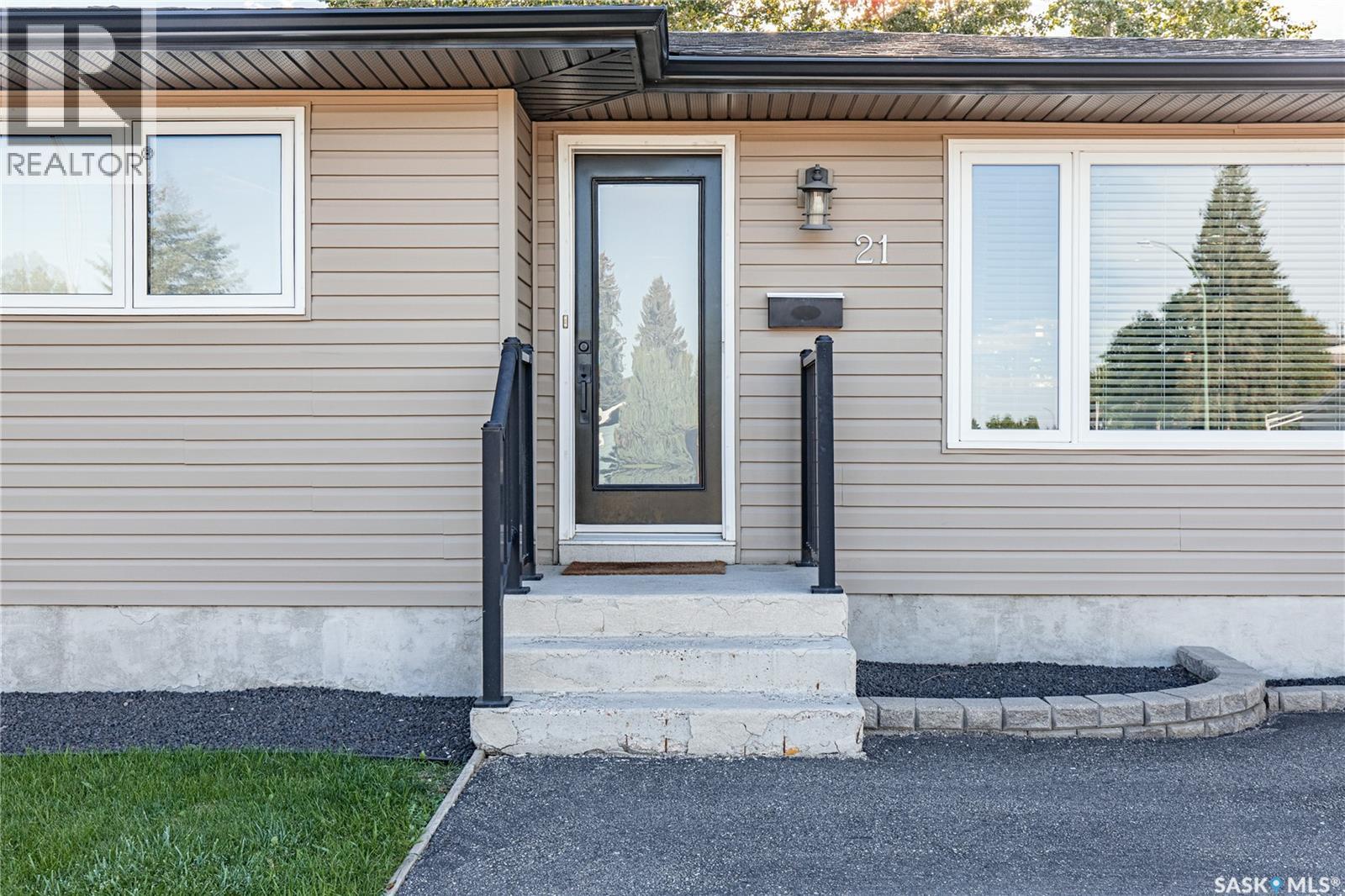 21 Blue Sage DRIVE, Moose Jaw — photo 8