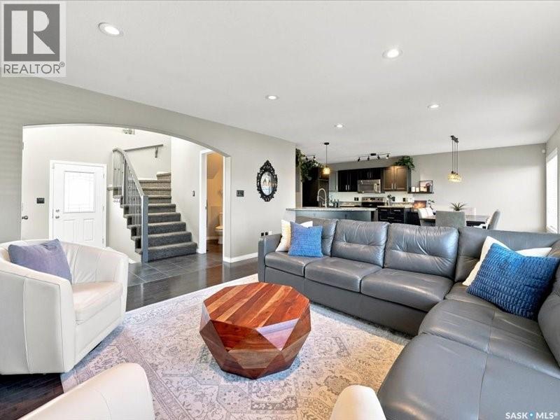 716 QUESSY DRIVE - 5