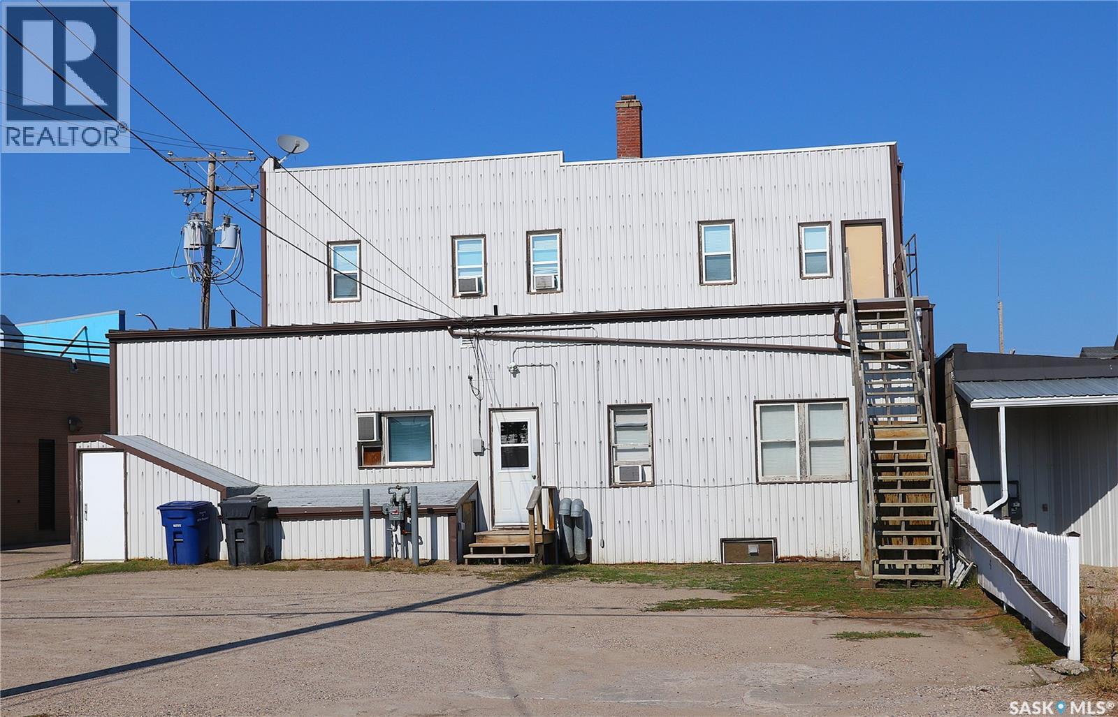 210 Centre STREET, Nipawin — photo 2