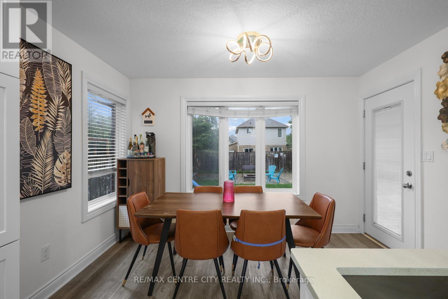 1918 JUBILEE CRESCENT - 14