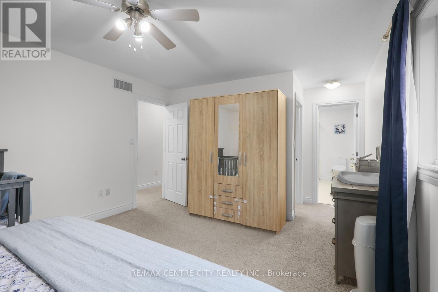 1918 JUBILEE CRESCENT - 17