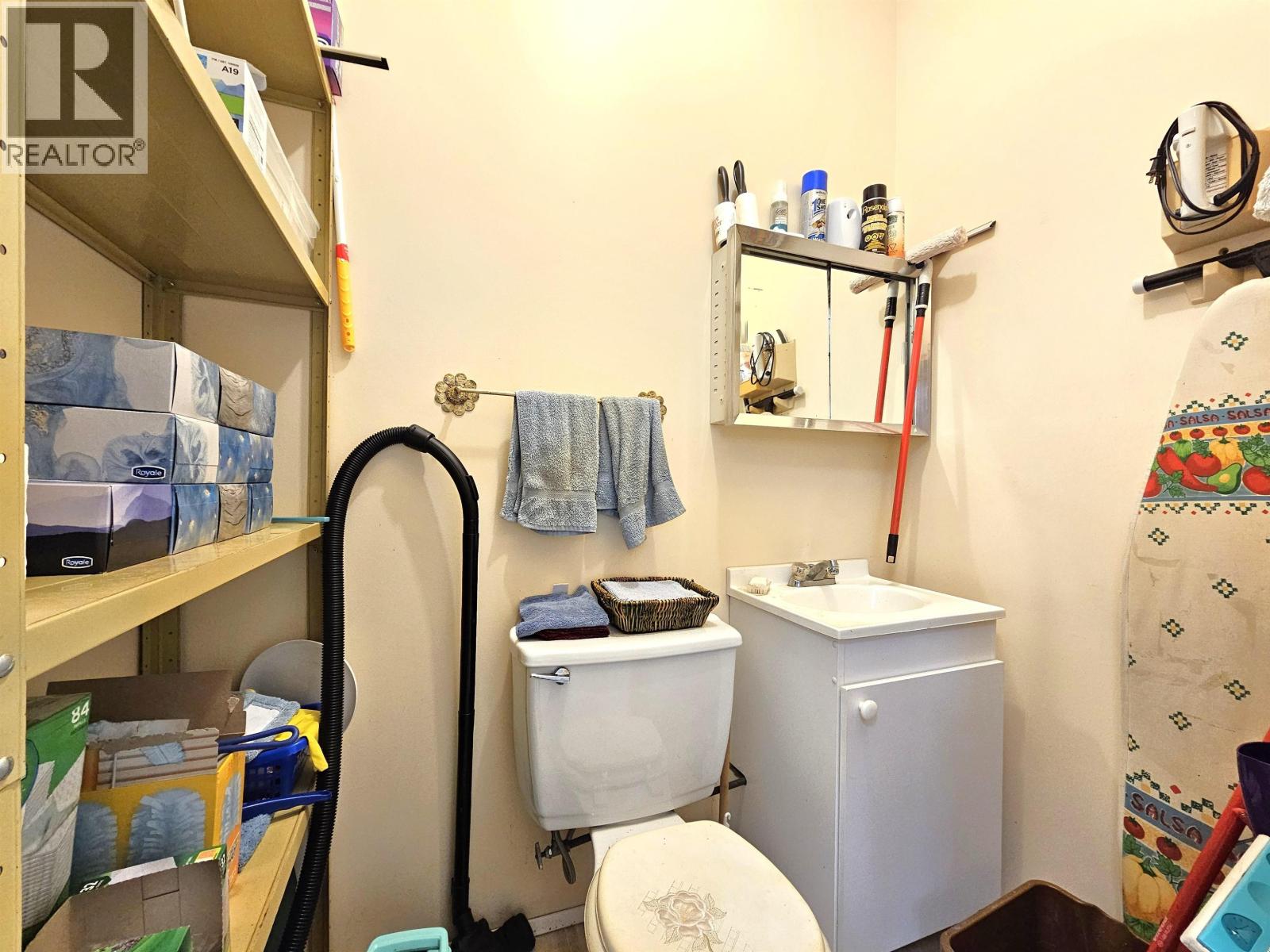 Photo 11 of 40 — 6424 GAUTHIER ROAD · Prince George, BC
