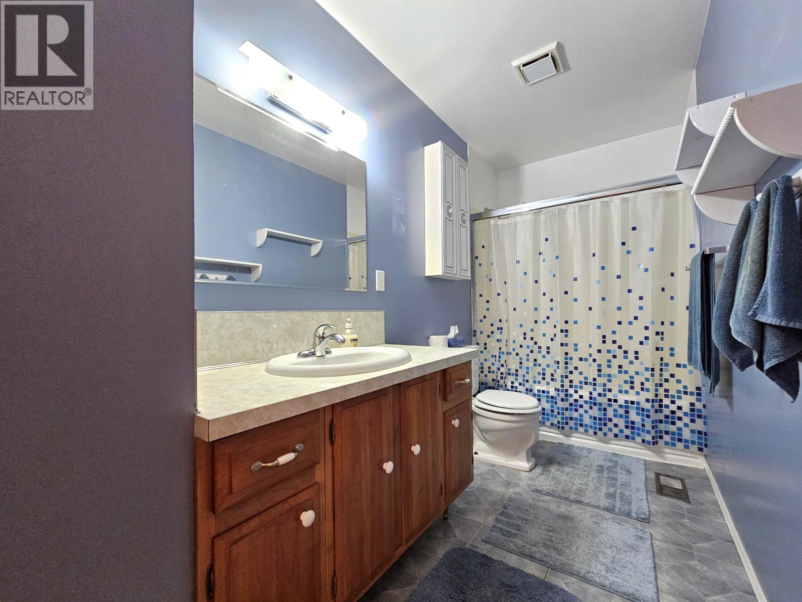Photo 17 of 40 — 6424 GAUTHIER ROAD · Prince George, BC