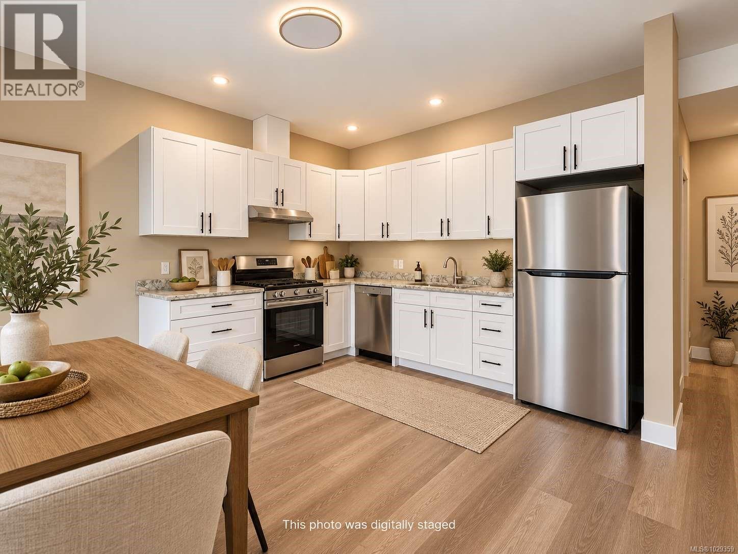 #101 5535 Woodland Cres E - 5