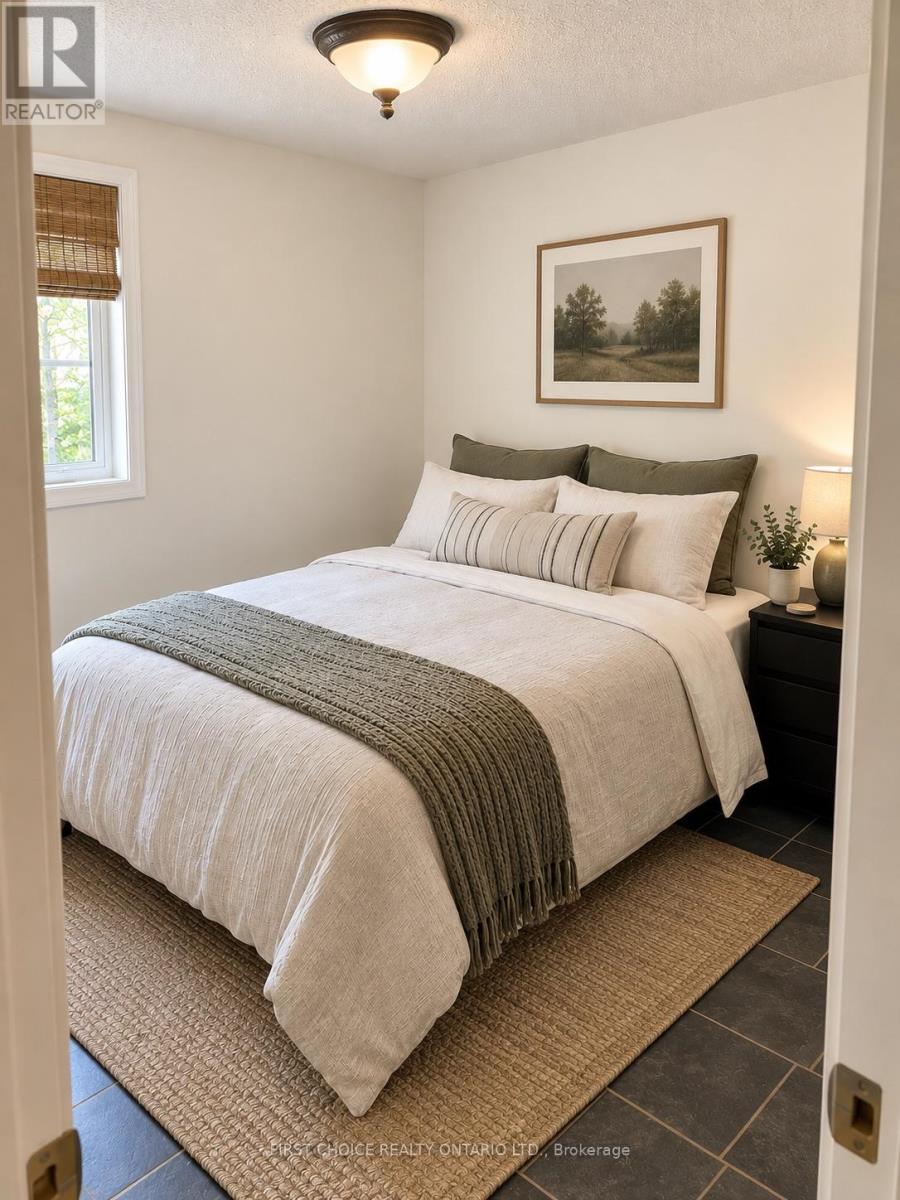 122 ROTHESAY DRIVE - 6