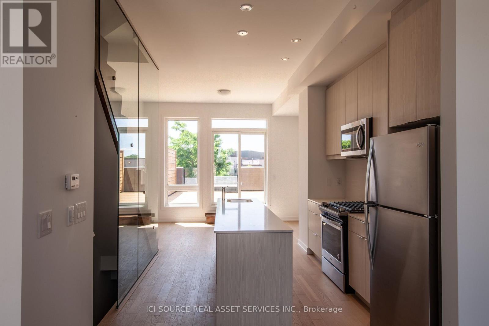 66B PERTH AVENUE - 4