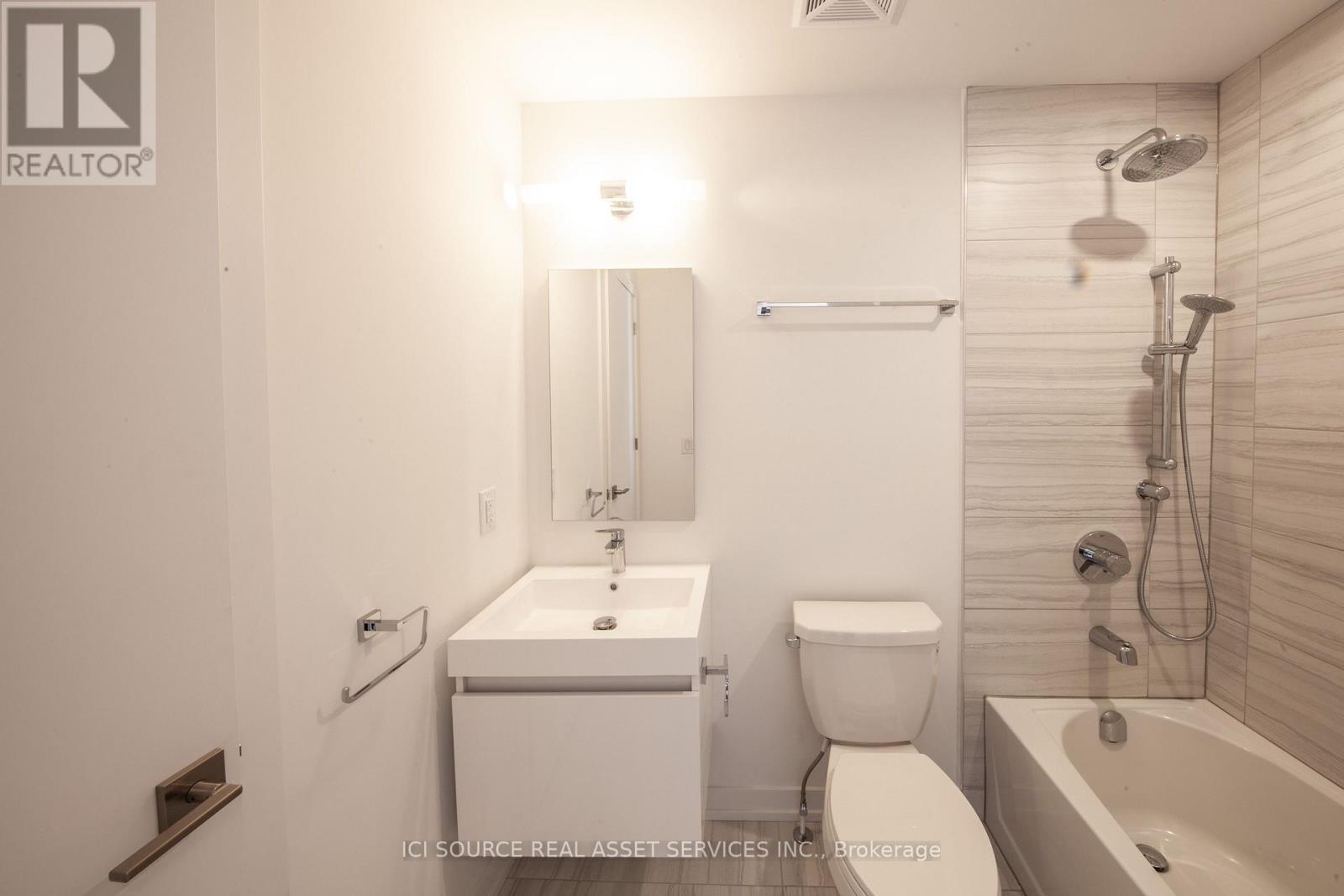 66B PERTH AVENUE - 7