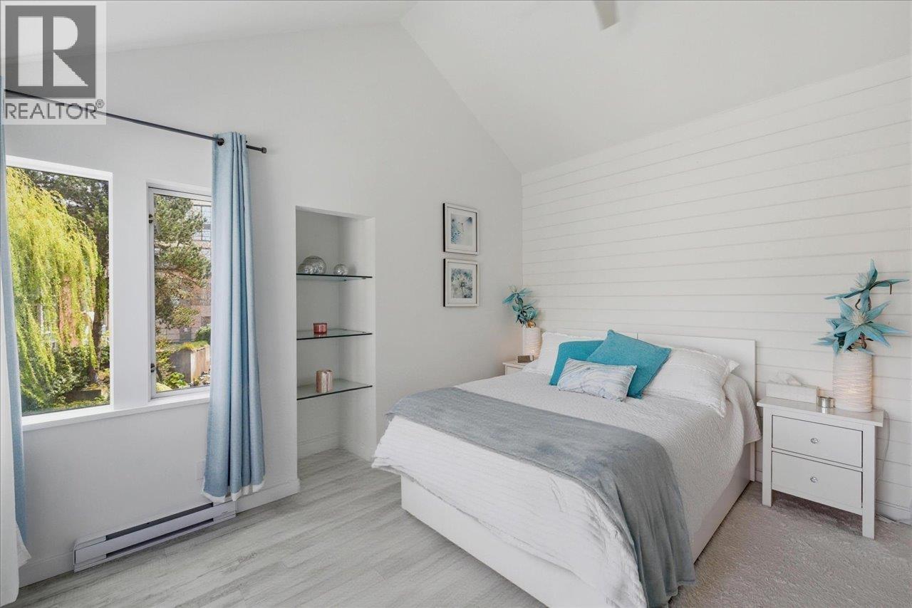 1523 MARINER WALK, Vancouver