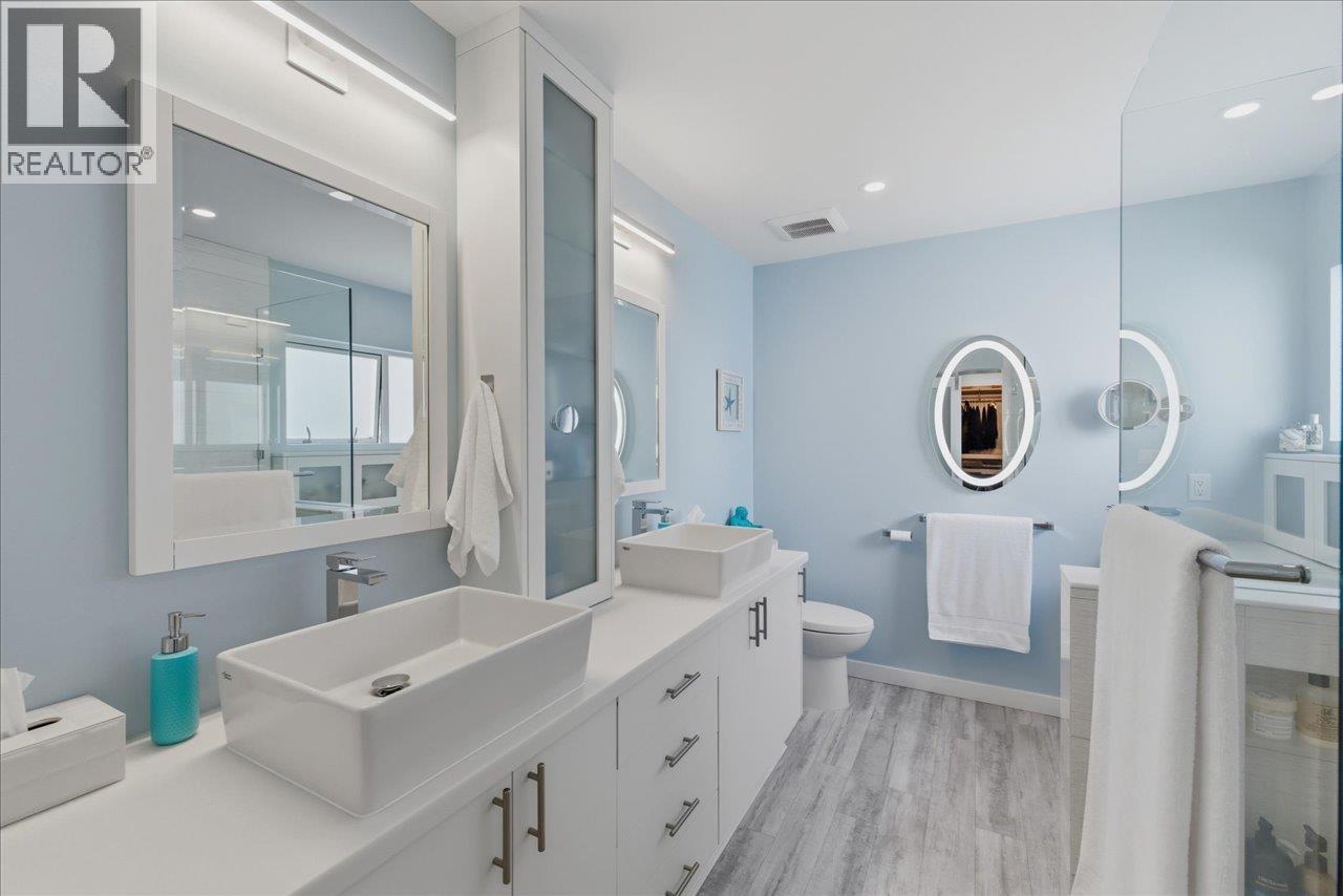 1523 MARINER WALK, Vancouver