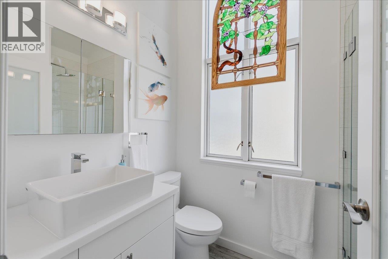 1523 MARINER WALK, Vancouver