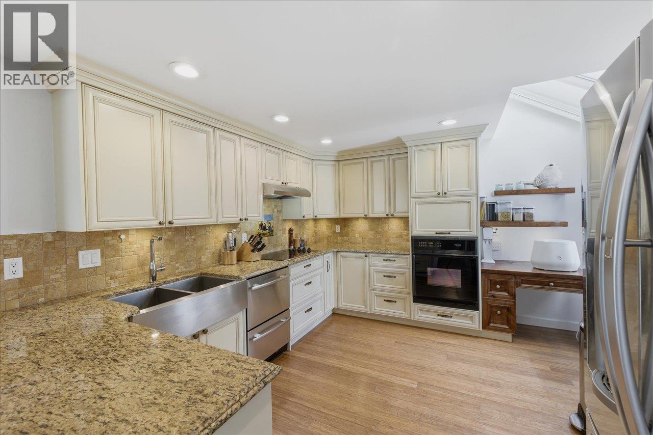 1523 MARINER WALK, Vancouver