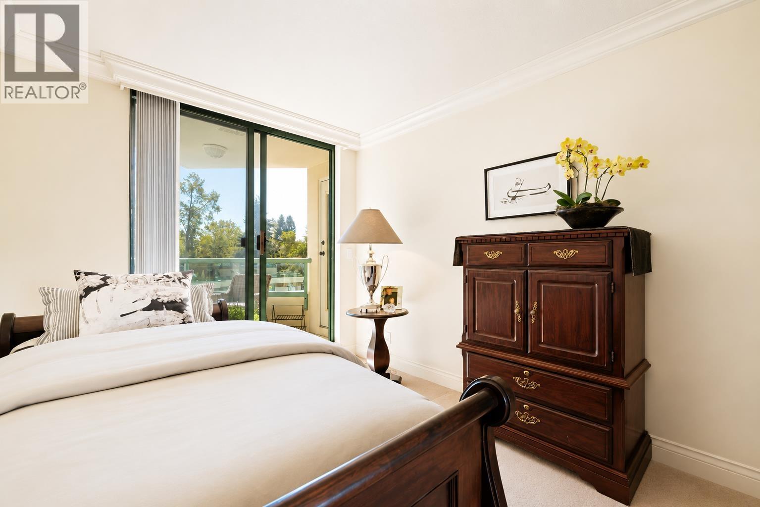 4B 328 TAYLOR WAY, West Vancouver
