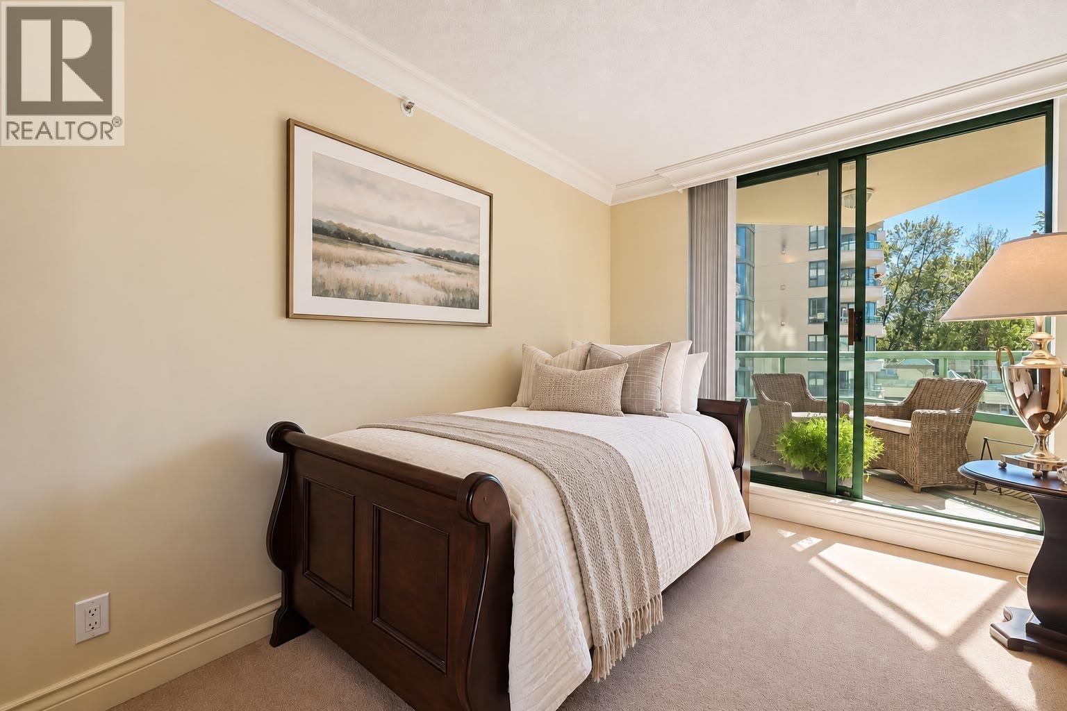 4B 328 TAYLOR WAY, West Vancouver