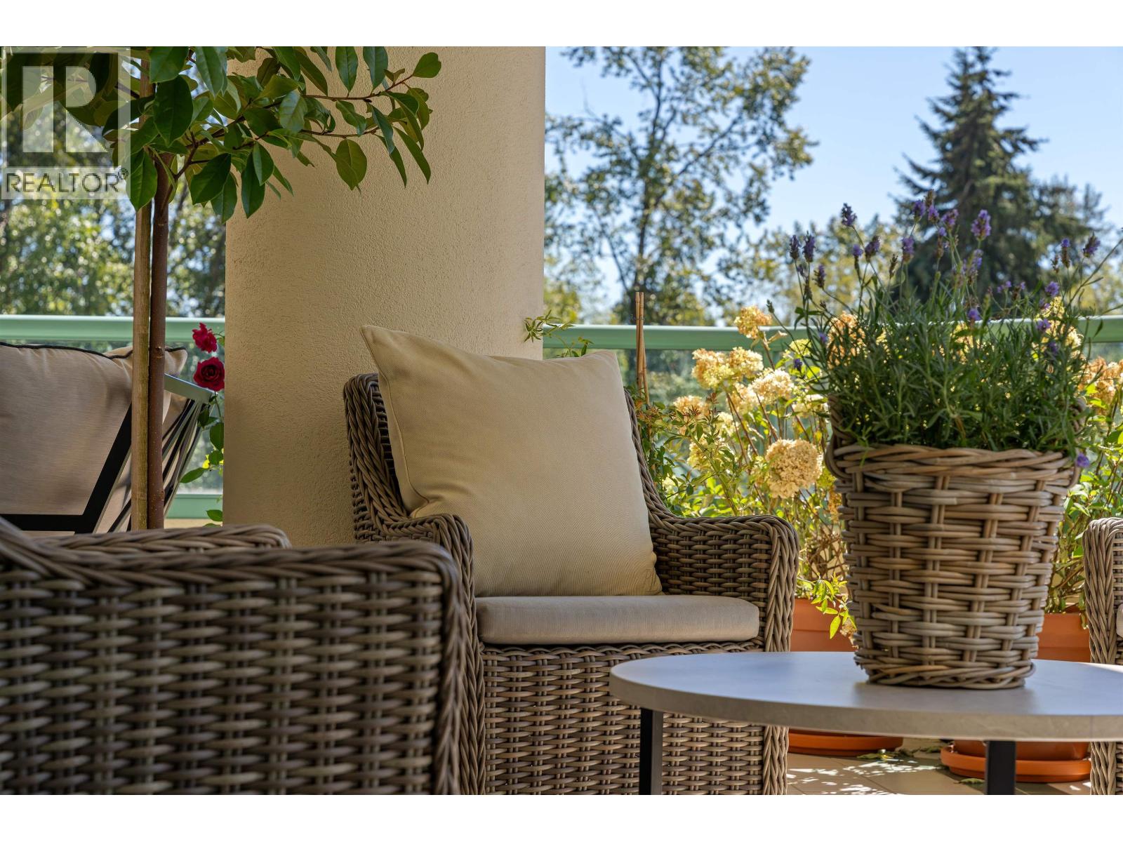 4B 328 TAYLOR WAY, West Vancouver