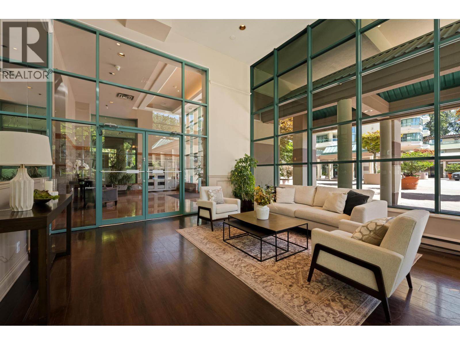 4B 328 TAYLOR WAY, West Vancouver