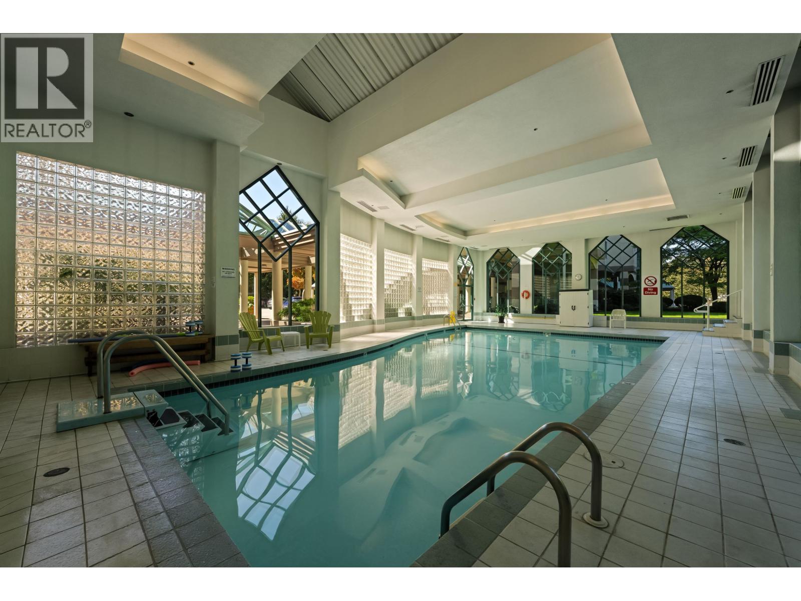 4B 328 TAYLOR WAY, West Vancouver