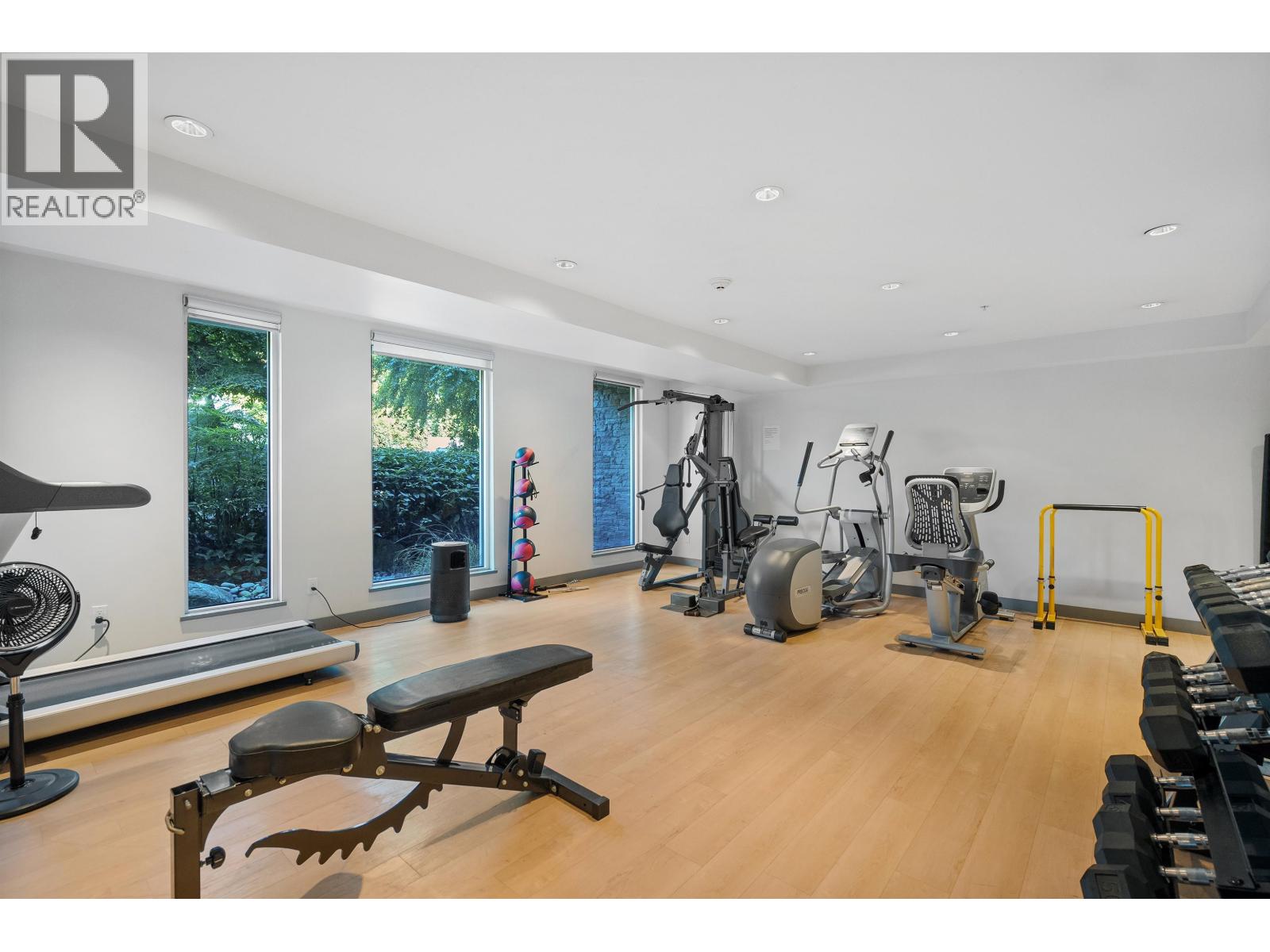 108 221 E 3RD STREET, North Vancouver