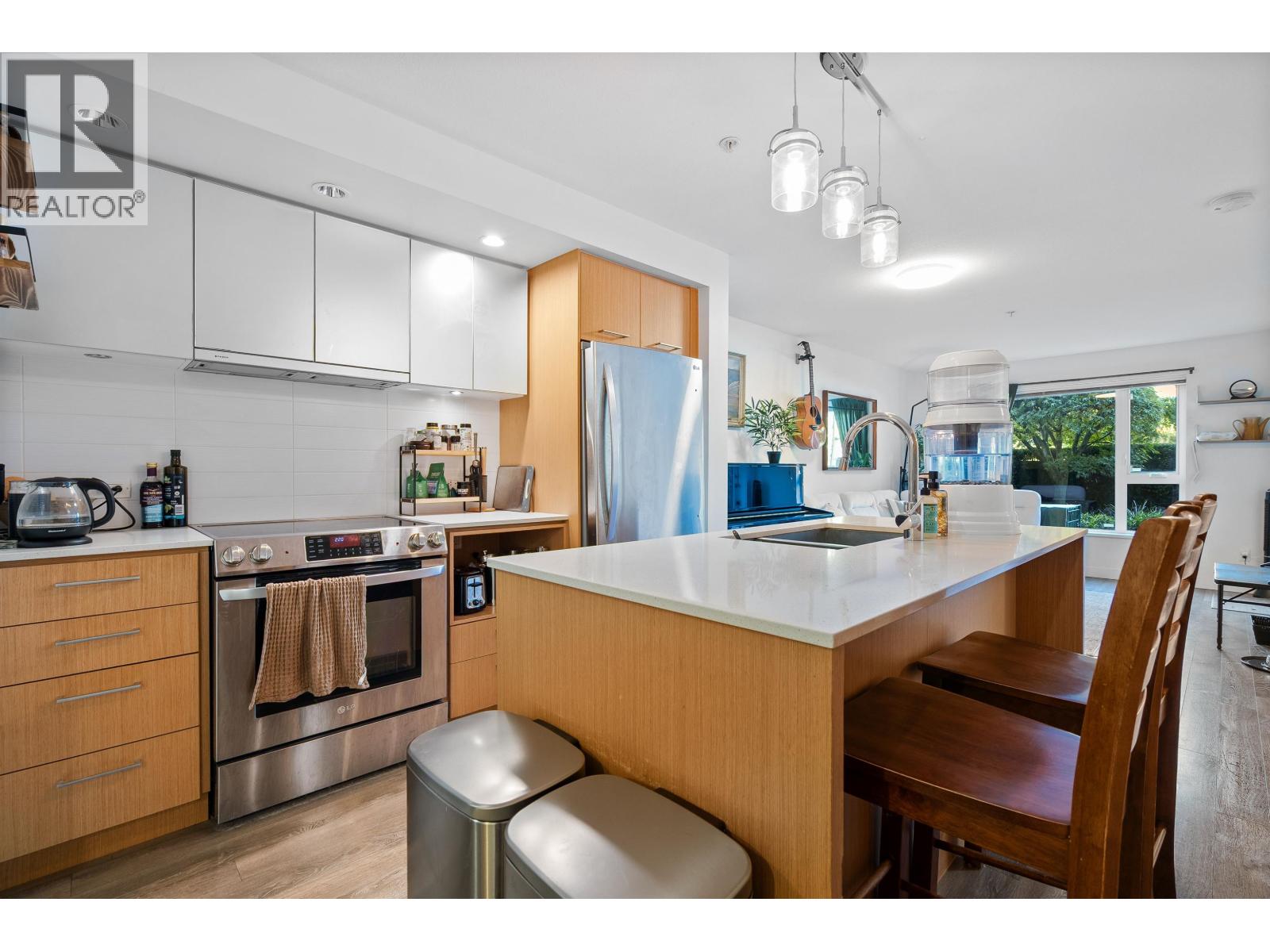 108 221 E 3RD STREET, North Vancouver